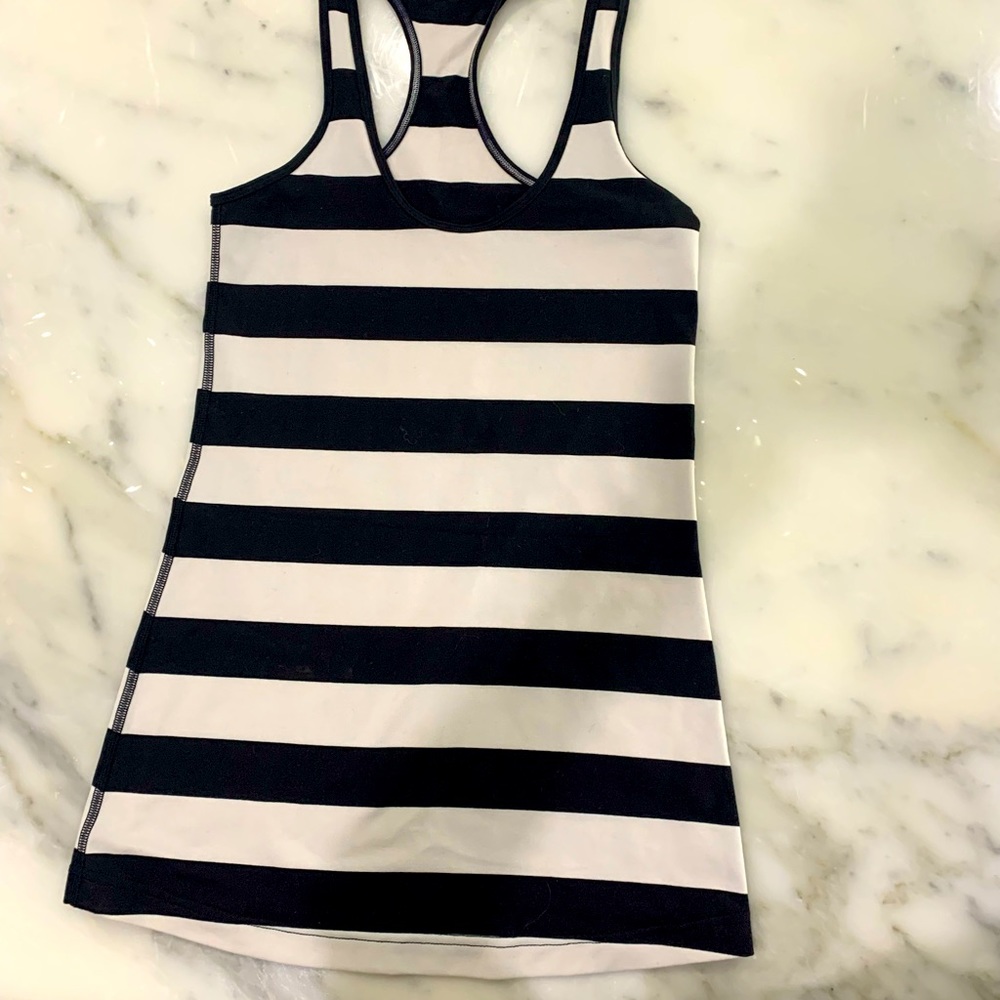 Lululemon tank